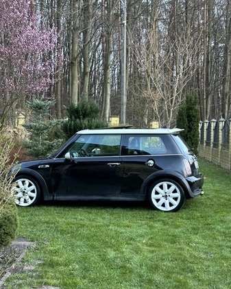 MINI Cooper S cena 12000 przebieg: 275000, rok produkcji 2004 z Alwernia małe 191
